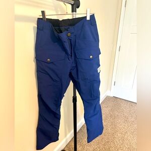 Men’s Analog Contract Gore-Tex Ski Snow Pants, Size M. Great condition!